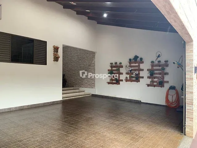 Casa com 300m² 3 quartos e 5 banheiros, à venda, no bairro Jibran El Hadj em Anápolis