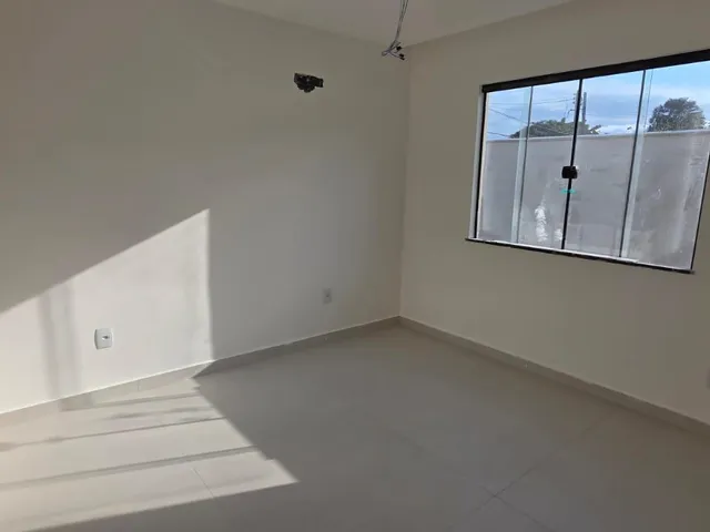 Casa 3 quartos e 2 banheiros, à venda, no bairro Extensão do Bosque em Rio das Ostras