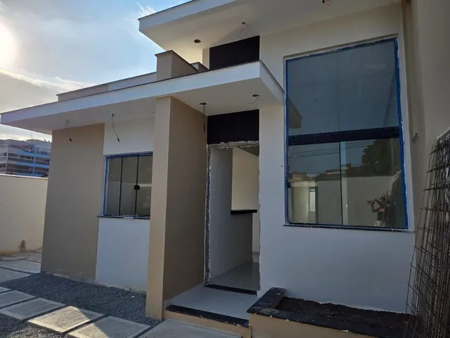 Casa 3 quartos e 2 banheiros, à venda, no bairro Extensão do Bosque em Rio das Ostras