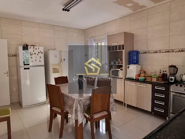 Casa com 1000m² 3 quartos e 4 banheiros, à venda, no bairro Caixa D´Água em Vinhedo