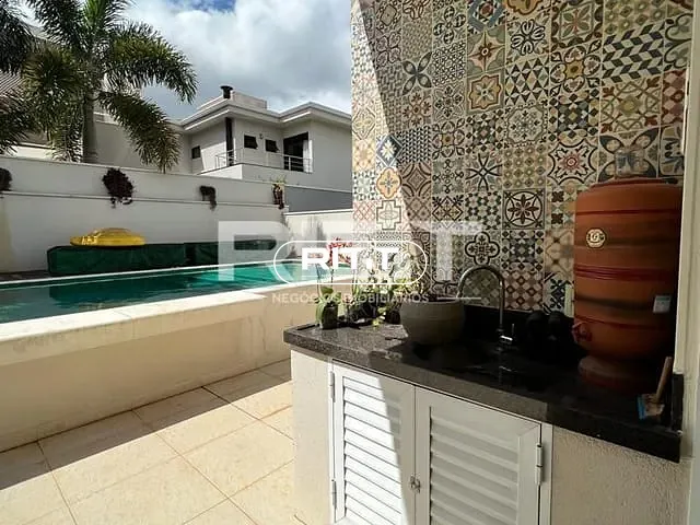 Casa com 350m² 3 quartos e 4 banheiros, à venda, no bairro Loteamento Parque dos Alecrins em Campinas