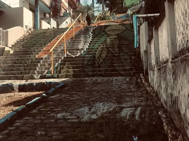 Casa 2 quartos e 1 banheiro, à venda, no bairro Centro em Ilhéus