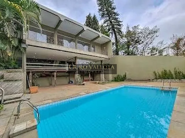 Casa com 900m² 5 quartos e 4 banheiros, para alugar, no bairro Paineiras do Morumbi em São Paulo