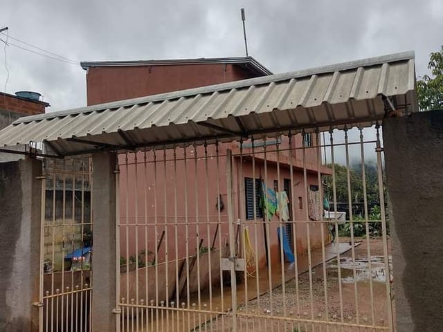 Casa com 300m², à venda, no bairro Rio do Peixe em Cambuí