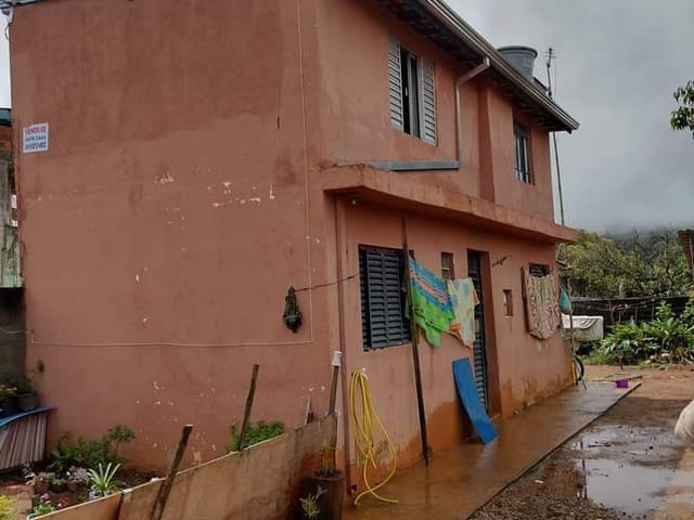 Casa com 300m², à venda, no bairro Rio do Peixe em Cambuí