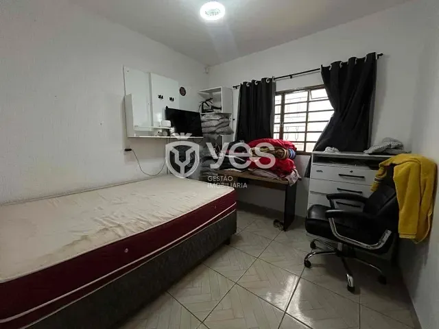 Casa 3 quartos e 1 banheiro, à venda, no bairro Conjunto Habitacional Boa Vista em Araxá