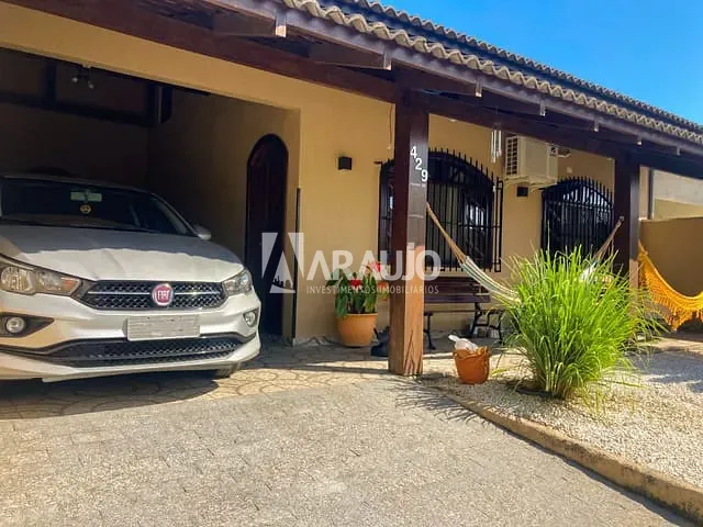 Casa com 250m² 3 quartos e 2 banheiros, à venda, no bairro Cordeiros em Itajaí