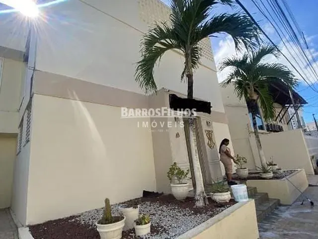 Casa à venda, no bairro São José em Aracaju