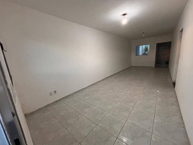 Casa com 262m² 2 quartos e 1 banheiro, à venda ou para alugar, no bairro Jardim Camila em Mogi das Cruzes