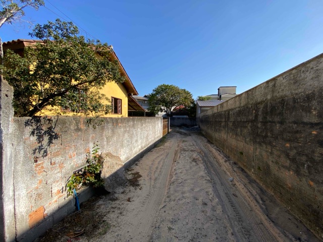 Foto do Casa - À VENDA: Casa de 02 dormitórios com quintal privativo no Campeche, Florianópolis, SC | Costão Sul Imóveis
