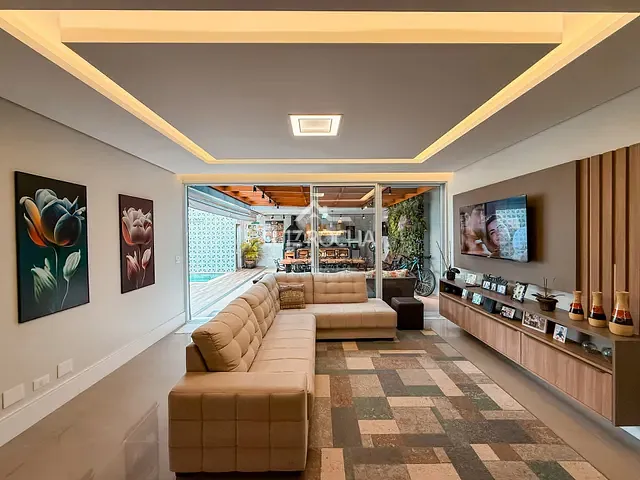 Casa com 385m² 3 quartos e 4 banheiros, à venda, no bairro São Paulo II em Cotia