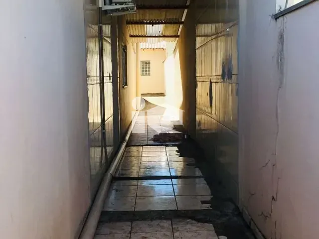 Casa com 360m² 3 quartos e 2 banheiros, à venda, no bairro Jardim Novo Horizonte em Rolândia