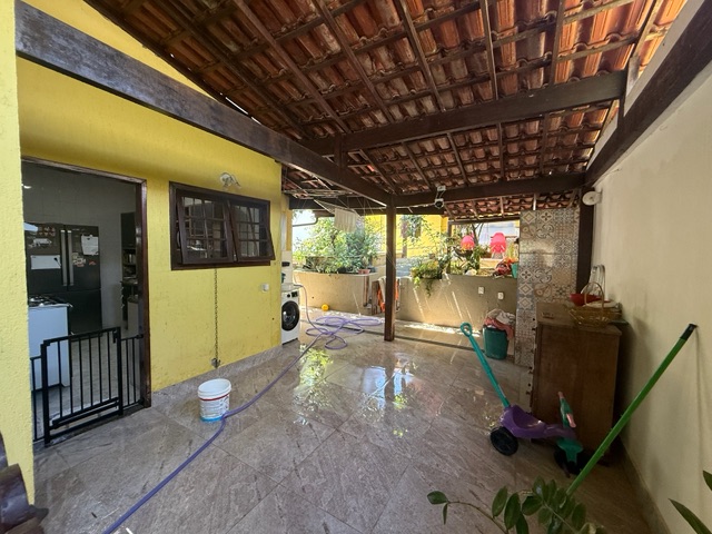 Casa 2 quartos e 3 banheiros, à venda ou para alugar, no bairro Serra Grande em Niterói