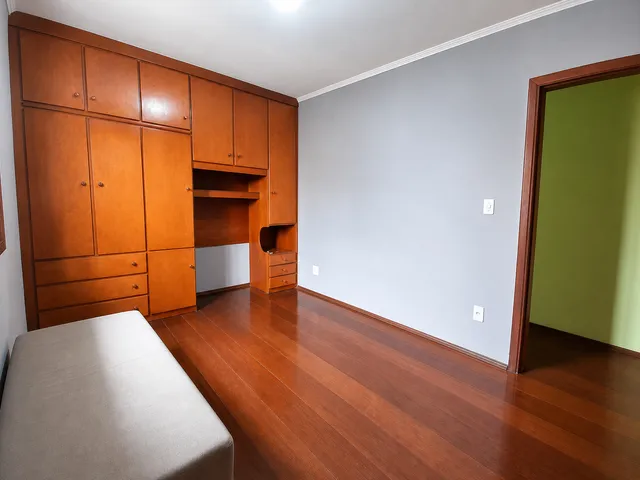 Casa 4 quartos e 3 banheiros, para alugar, no bairro Vila Nilo em São Paulo