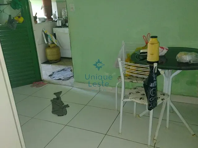Casa com 302m² 1 quarto e 1 banheiro, à venda, no bairro Vila Amélia Moreira em Sabará