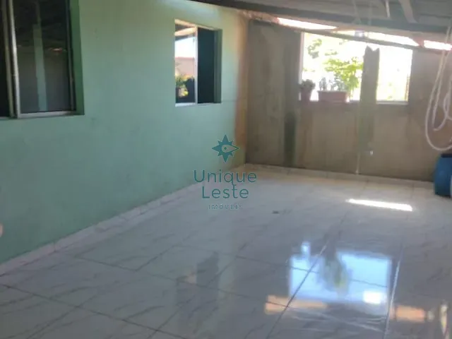 Casa com 302m² 1 quarto e 1 banheiro, à venda, no bairro Vila Amélia Moreira em Sabará