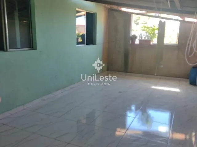 Casa com 302m² 1 quarto e 1 banheiro, à venda, no bairro Vila Amélia Moreira em Sabará