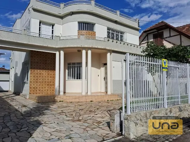 Prédio com 614m², para alugar, no bairro Centro em Curitiba