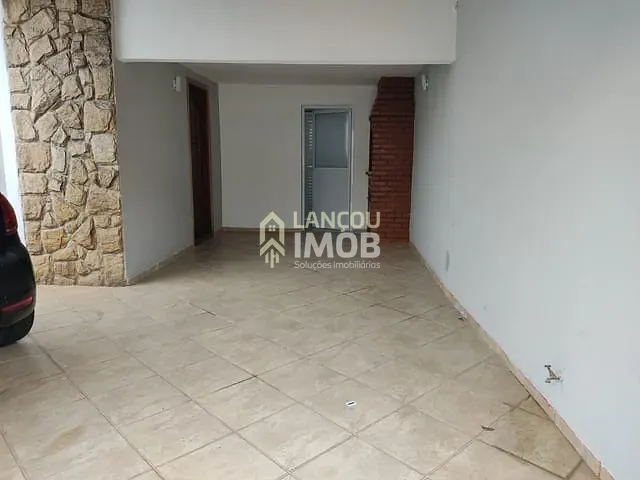Casa 3 quartos e 2 banheiros, à venda, no bairro Jardim Pacaembu em Jundiaí