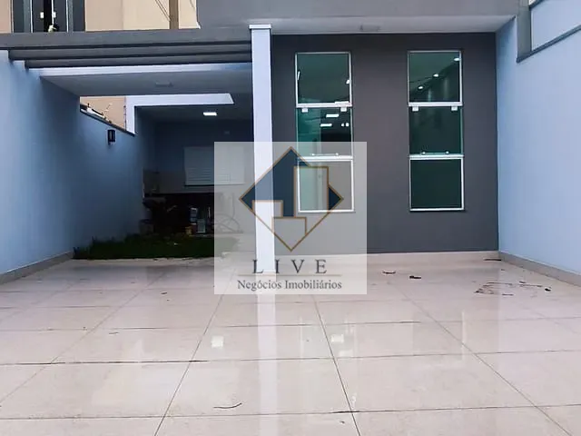 Casa 3 quartos e 2 banheiros, à venda, no bairro Parque Universitário em Americana