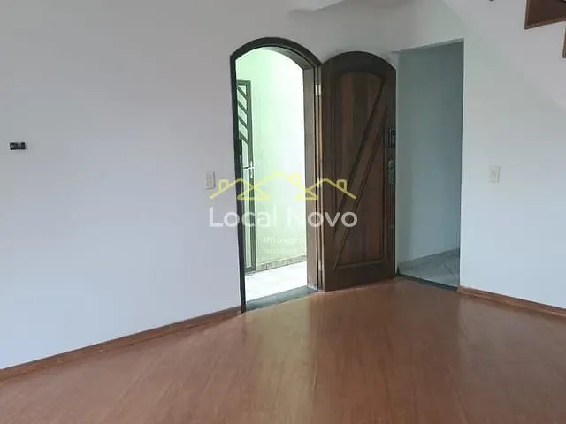 Casa com 128m² 3 quartos e 3 banheiros, para alugar, no bairro Jardim Santa Cecília em Guarulhos