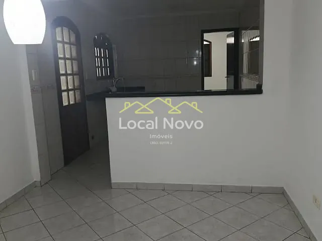 Casa com 128m² 3 quartos e 3 banheiros, para alugar, no bairro Jardim Santa Cecília em Guarulhos