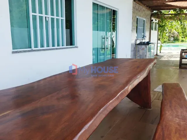 Casa com 700m² 3 quartos e 4 banheiros, à venda, no bairro Nossa Senhora da Vitória em Ilhéus
