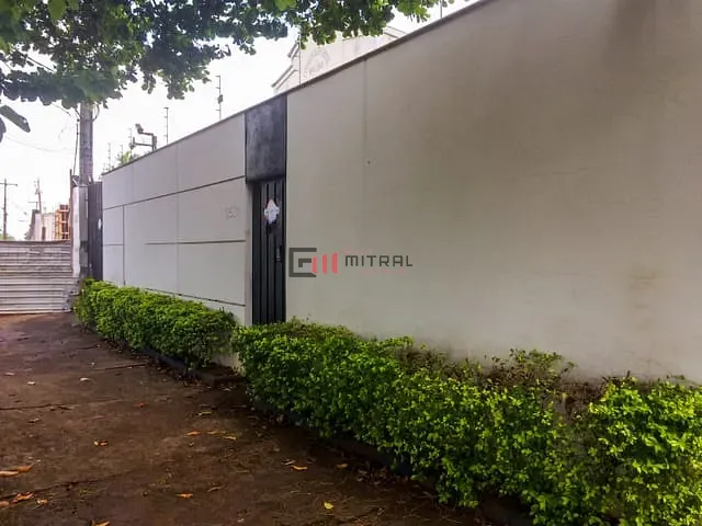 Casa com 600m², à venda, no bairro Jardim Shangri-la A em Londrina