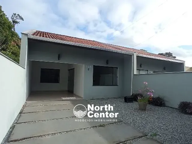Casa 2 quartos e 2 banheiros, para alugar, no bairro Salinas em Balneário Barra do Sul