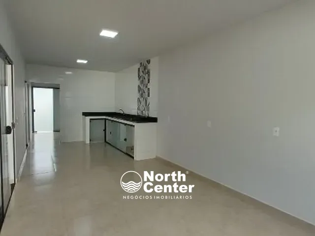 Casa 2 quartos e 2 banheiros, para alugar, no bairro Salinas em Balneário Barra do Sul
