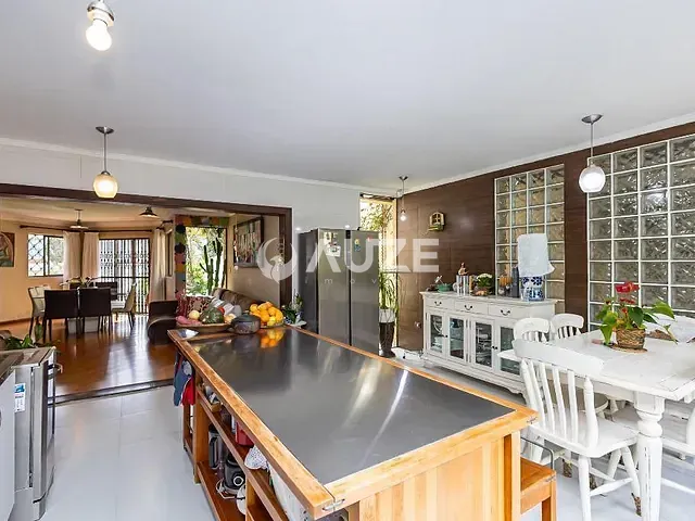 Casa com 233m² 3 quartos e 4 banheiros, à venda, no bairro Pilarzinho em Curitiba