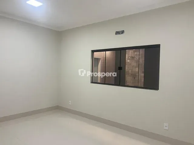 Casa com 300m² 3 quartos e 4 banheiros, à venda, no bairro Residencial Cerejeiras em Anápolis