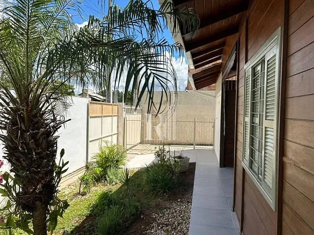 Casa com 195m² 2 quartos e 2 banheiros, à venda, no bairro Centro em Tijucas