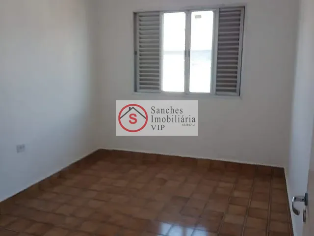 Casa com 130m² 3 quartos e 2 banheiros, para alugar, no bairro Jardim Grimaldi em São Paulo