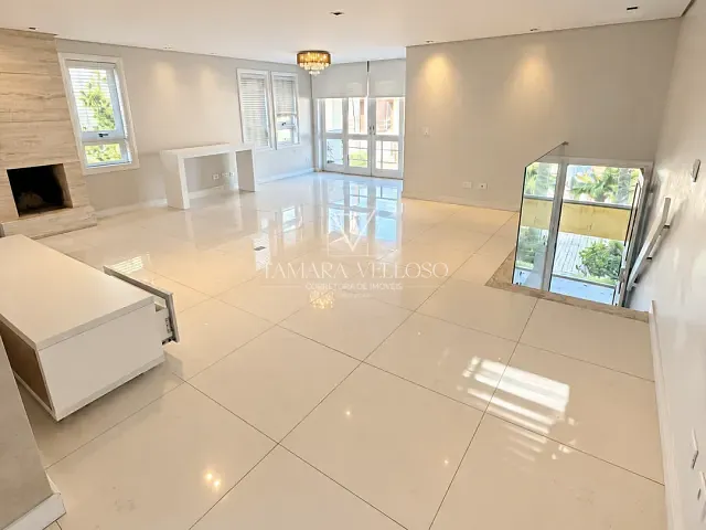 Casa 3 quartos e 4 banheiros, à venda, no bairro Vila Oliveira em Mogi das Cruzes