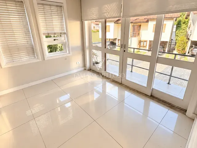 Casa 3 quartos e 4 banheiros, à venda, no bairro Vila Oliveira em Mogi das Cruzes
