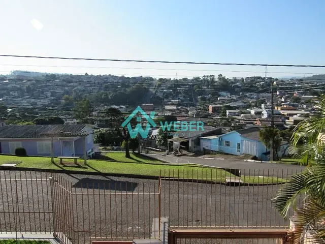 Casa com 726m² 3 quartos e 4 banheiros, à venda, no bairro Petrópolis em Novo Hamburgo