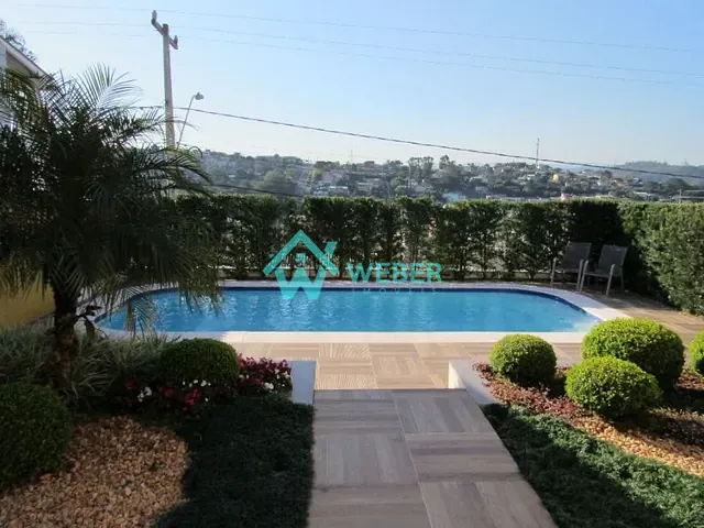 Casa com 726m² 3 quartos e 4 banheiros, à venda, no bairro Petrópolis em Novo Hamburgo