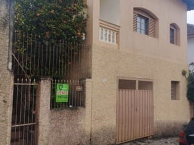 Casa com 345m², à venda, no bairro Padre Caramuru  em Cambuí