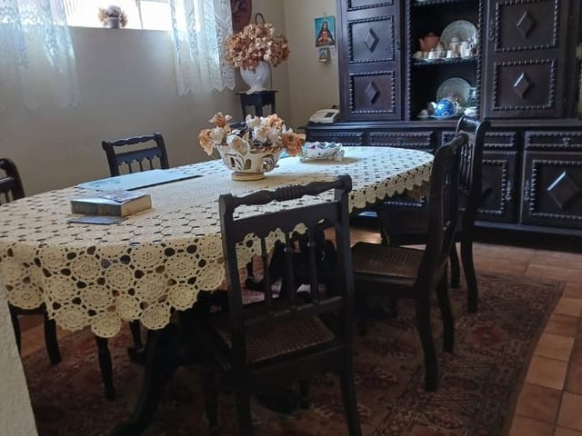 Casa com 345m², à venda, no bairro Padre Caramuru  em Cambuí