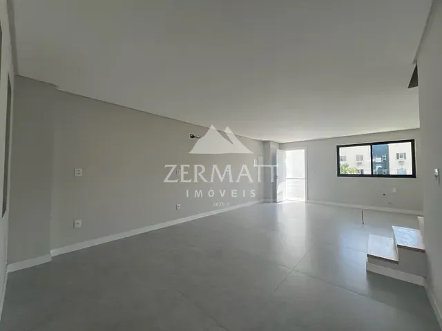 Casa 3 quartos e 5 banheiros, à venda, no bairro Velha Central em Blumenau