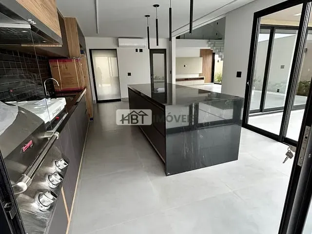 Casa 4 quartos e 5 banheiros, à venda, no bairro Samambaia Parque Residencial em Bauru