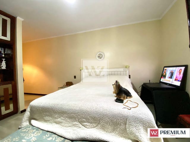 Casa 4 quartos e 5 banheiros, à venda ou para alugar, no bairro Jardim Carvalho em Ponta Grossa