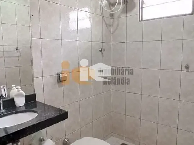 Casa com 212m² 2 quartos e 1 banheiro, à venda, no bairro Jardim Novo Horizonte em Rolândia