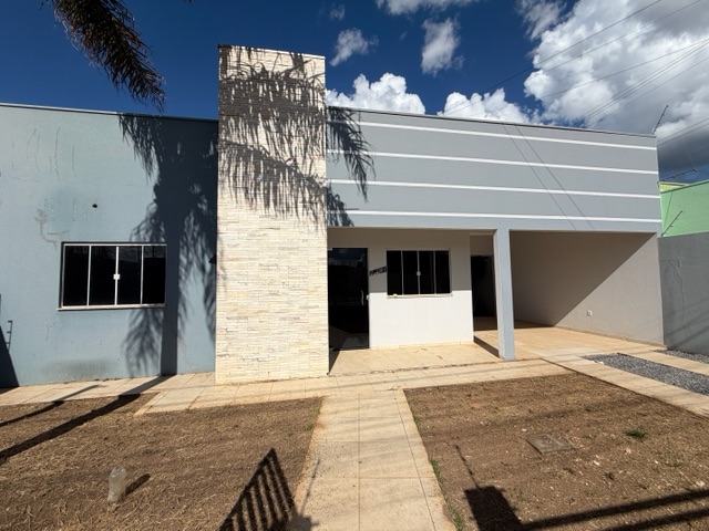 Casa com 373m² 3 quartos e 2 banheiros, à venda, no bairro Jardim Primavera em Nova Mutum
