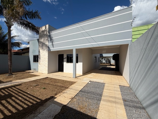 Casa com 373m² 3 quartos e 2 banheiros, à venda, no bairro Jardim Primavera em Nova Mutum