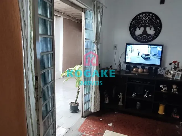 Casa com 250m² 4 quartos e 1 banheiro, à venda, no bairro Vila Betânia em São José dos Campos