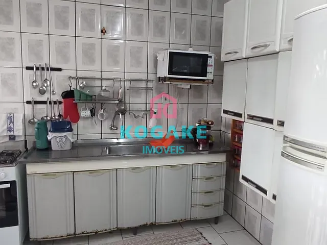 Casa com 250m² 4 quartos e 1 banheiro, à venda, no bairro Vila Betânia em São José dos Campos