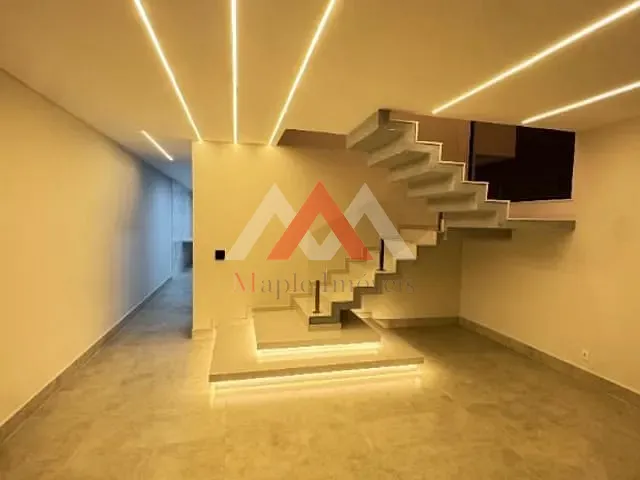 Casa com 200m² 3 quartos e 4 banheiros, à venda, no bairro Itaipu em Niterói