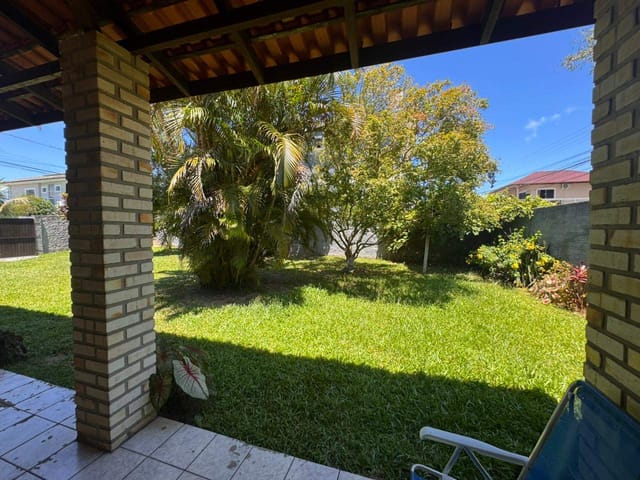 Casa com 409m² 2 quartos e 2 banheiros, à venda, no bairro Ingleses do Rio Vermelho em Florianópolis